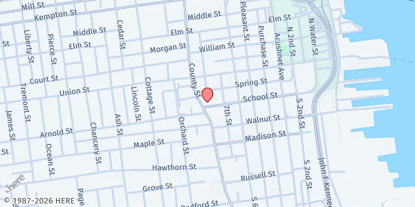 Map showing Grace Episcopal Church Food Pantry at 133 School Street, New Bedford, MA