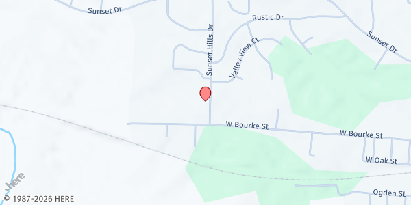 Map showing Macon County Ministries Food Pantry at 305 Sunset Hills Drive, Macon, MO